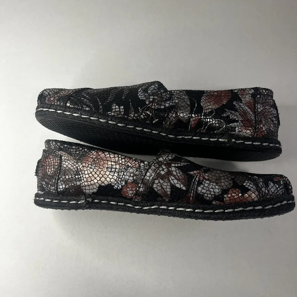 TOMS Alargata Women Floral Leather Flats 6W Black Slip On Espadrille Shoes Comfy